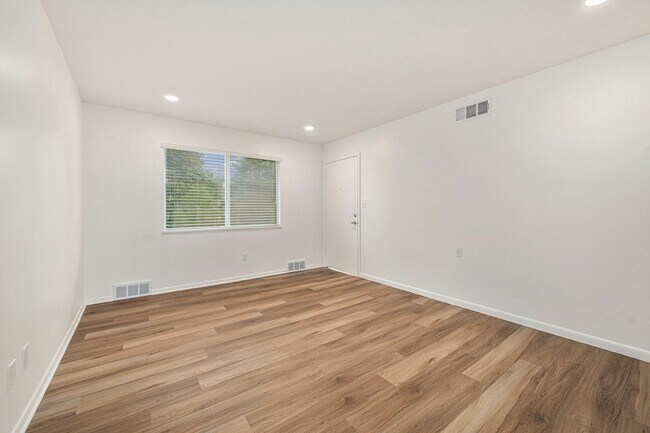 Building Photo - Brand NEW 2BR/1BA-Be the First to Move In ...