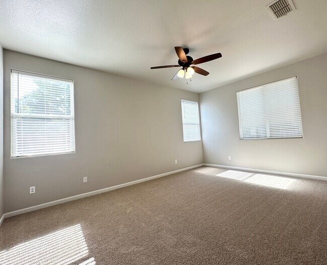 Building Photo - Rosevilles desirable Highland Reserve neighborhood