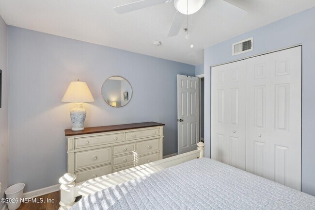 Building Photo - 204 Sixteenth St