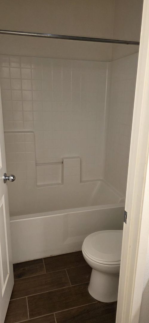 Building Photo - Beautiful Solar Home in Jurupa Valley Available Now!