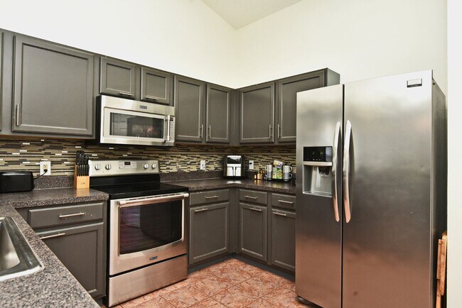 Building Photo - Charming 3/2 home 32825
