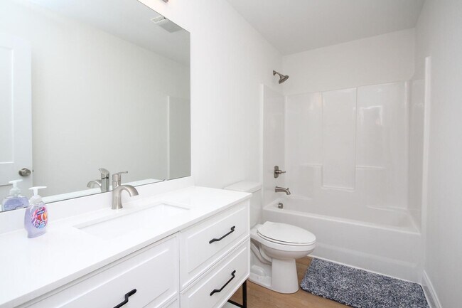 Building Photo - Luxury Townhome in Lincolnton
