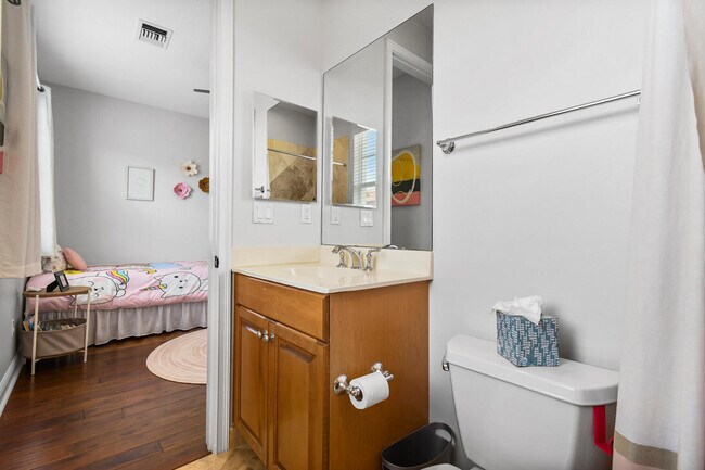 Building Photo - 25 Via Floresta Dr