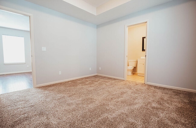 Building Photo - 1337 S Florence Ave