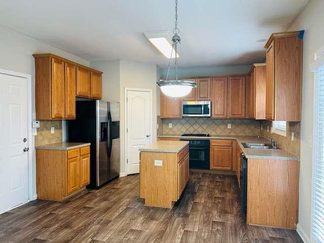 Building Photo - 3999 Elm Trace Dr