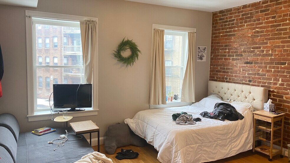 Building Photo - 23 St Lukes Rd