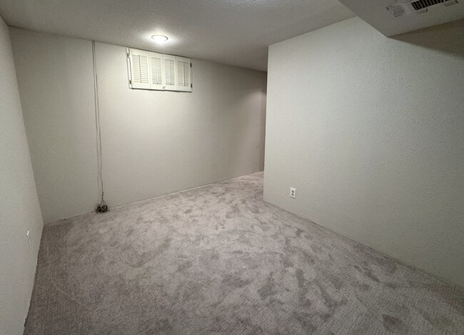 Building Photo - 3084 S Xanthia St