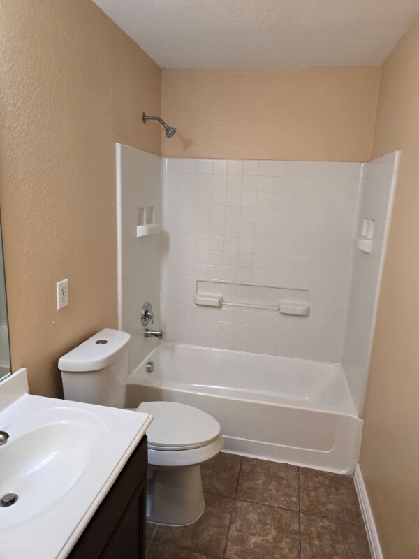 Building Photo - 224 Bluefinch Dr