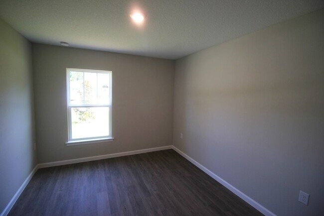 Building Photo - Beautiful 2020 3 Bed 2 Bath Palm Coast Hom...