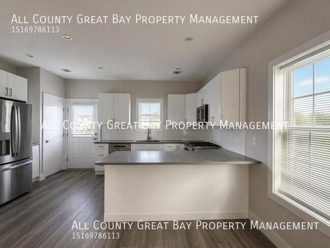 Building Photo - 2818 Ocean Ave