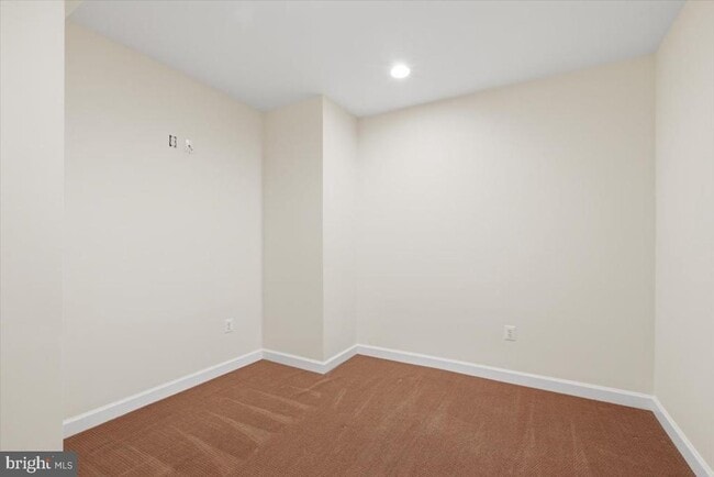 Building Photo - 20242 Hidden Creek Ct