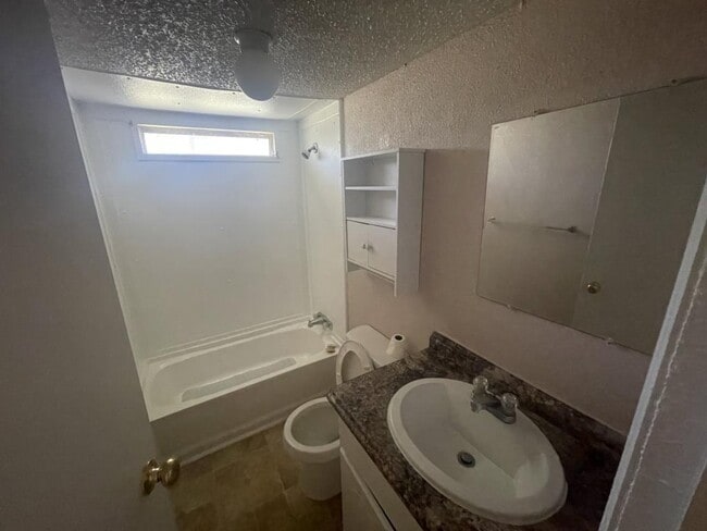 Building Photo - 247 Produce Dr