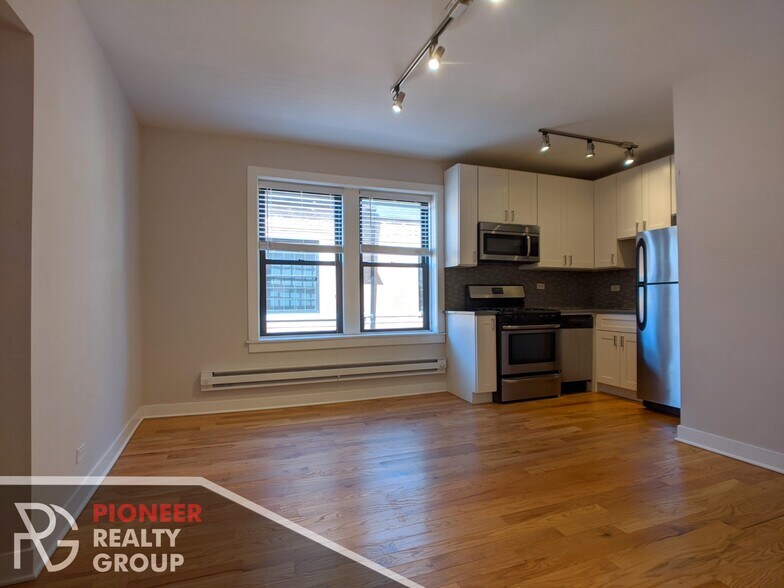 Building Photo - 2430 N Kedzie Blvd