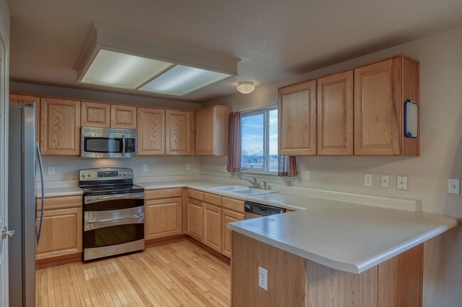 Building Photo - Beautiful 2 Story In Woodmen Hills!