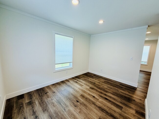 Building Photo - 6541 Big Stone Beach Rd