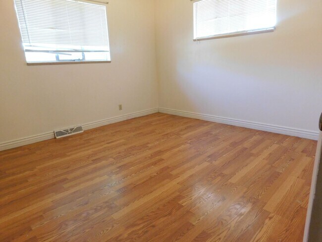 Building Photo - Spacious in the Redlands