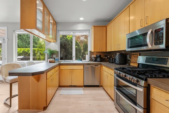 Building Photo - 3019 NW Montara Loop