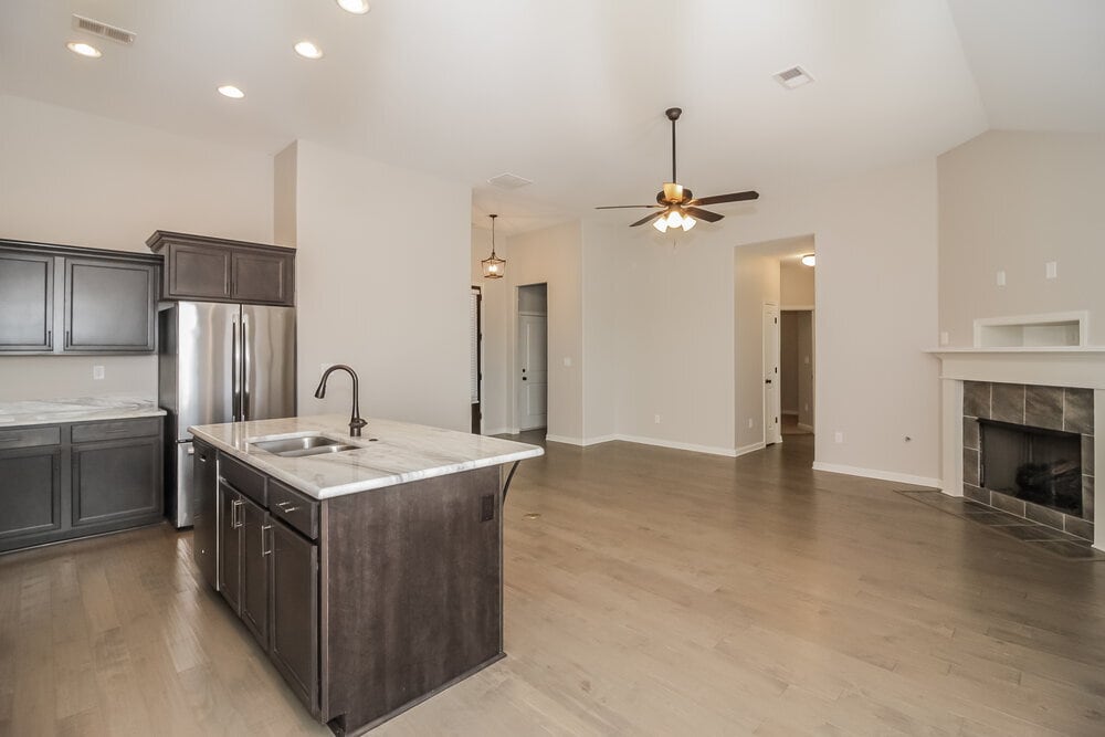 Building Photo - 50 Willow Springs Ln