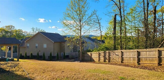 Building Photo - 4215 Hopewell Manor Dr