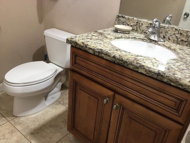 Building Photo - 2940 N Course Dr