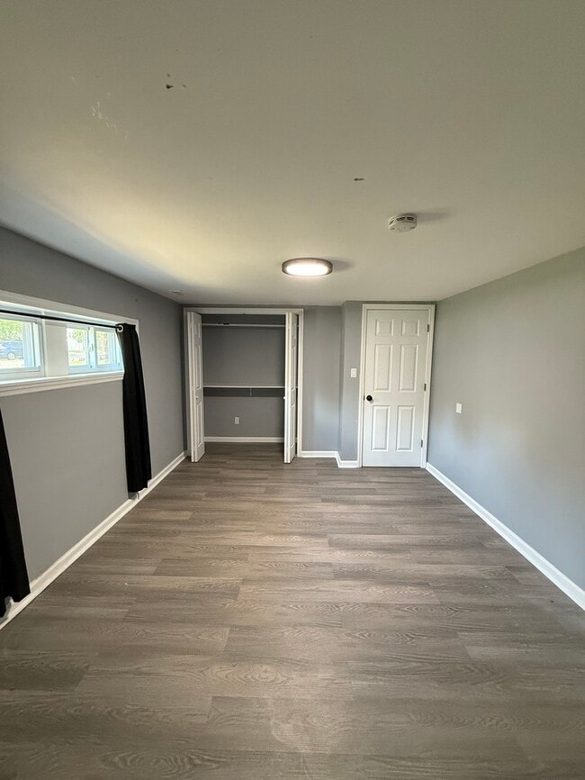 Building Photo - 309 Ellis Ct