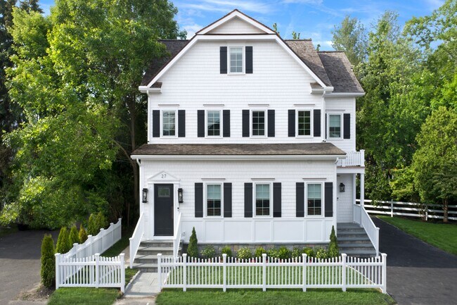Primary Photo - 27 Bridge St