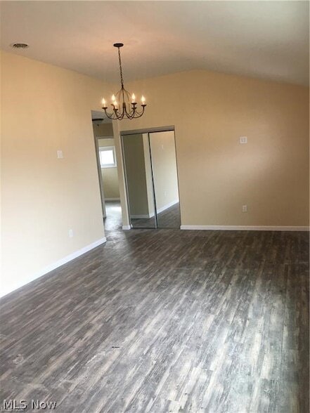 Building Photo - 2443 Amberly Dr