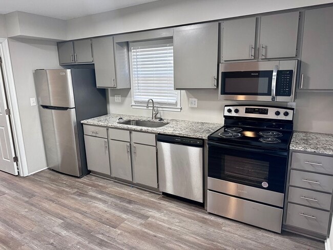 Building Photo - 5203 Deer Haven Dr