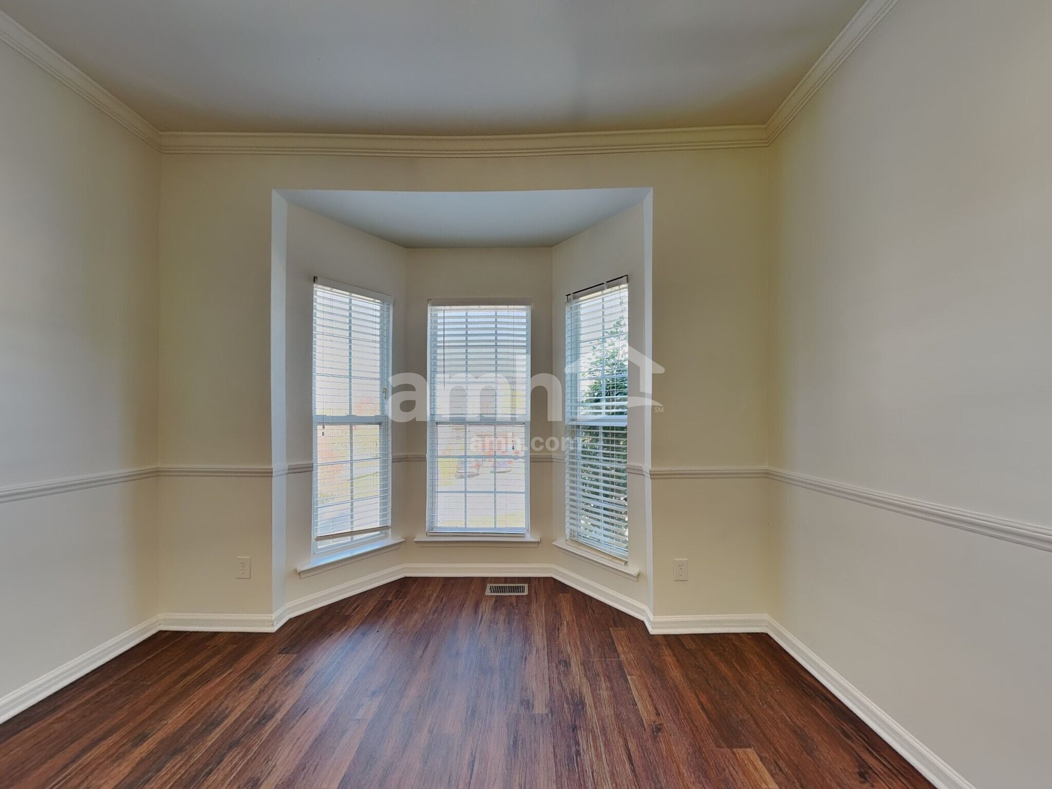 Building Photo - 3104 Gross Ave