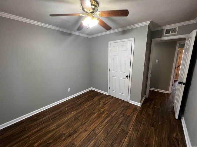Building Photo - 4417 Arehart Dr