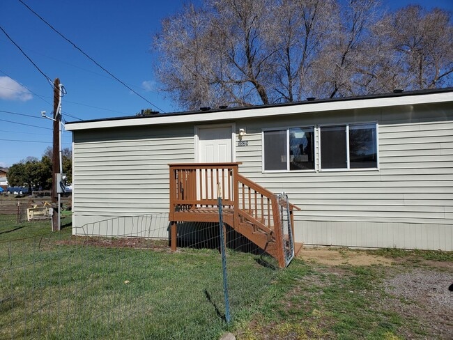 Building Photo - 5529 Shasta Way