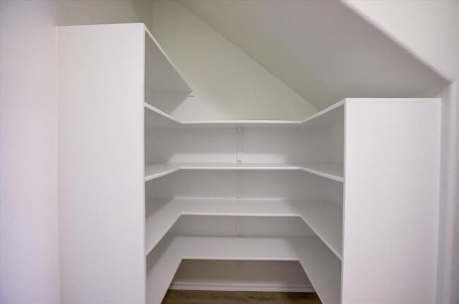 Building Photo - 6800 Sunderland Trail