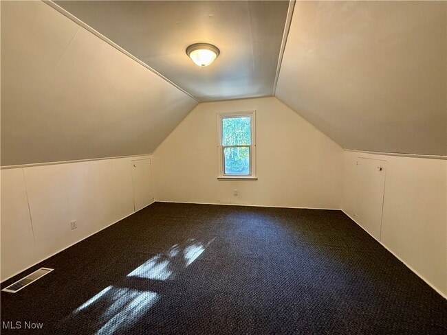 Building Photo - 1288 Hartford Ave