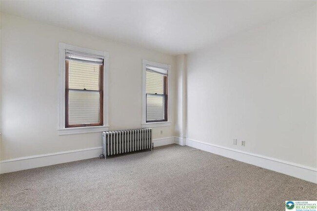 Building Photo - 193 S 4th St