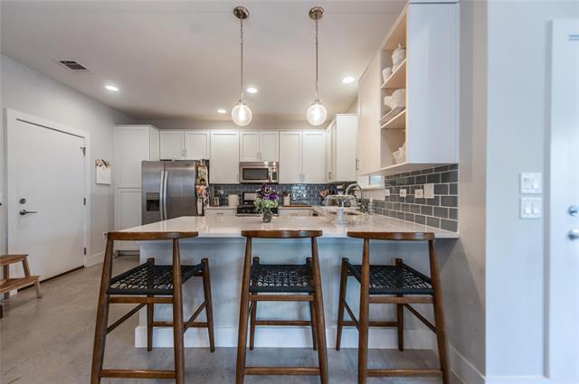 Building Photo - 971 Bassett Pl