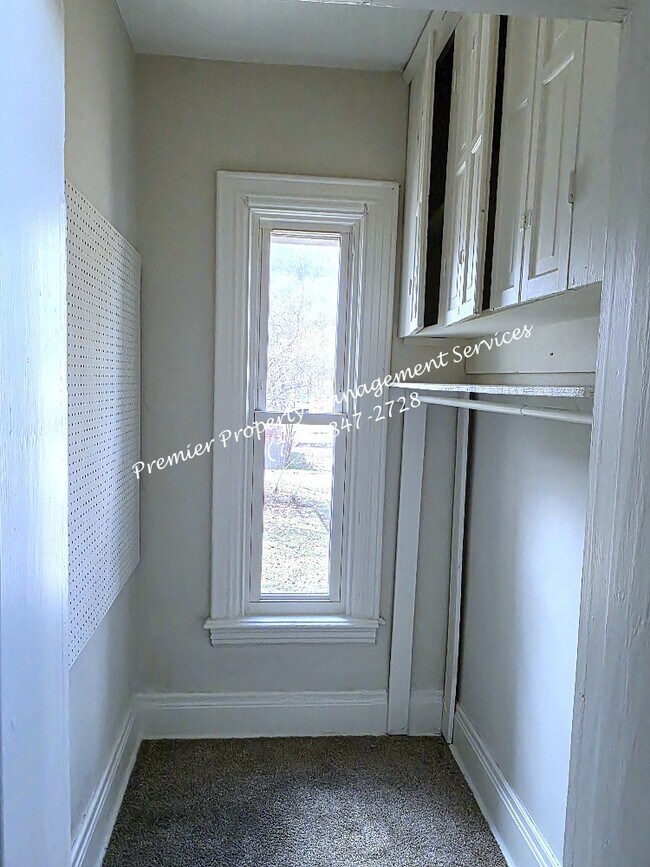 Building Photo - 1307 9th Ave