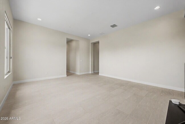 Building Photo - 3813 E Fairfield St
