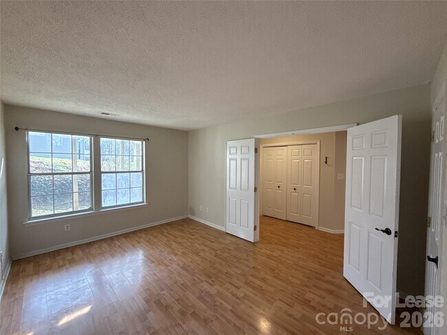 Building Photo - 6500 Clavell Ln