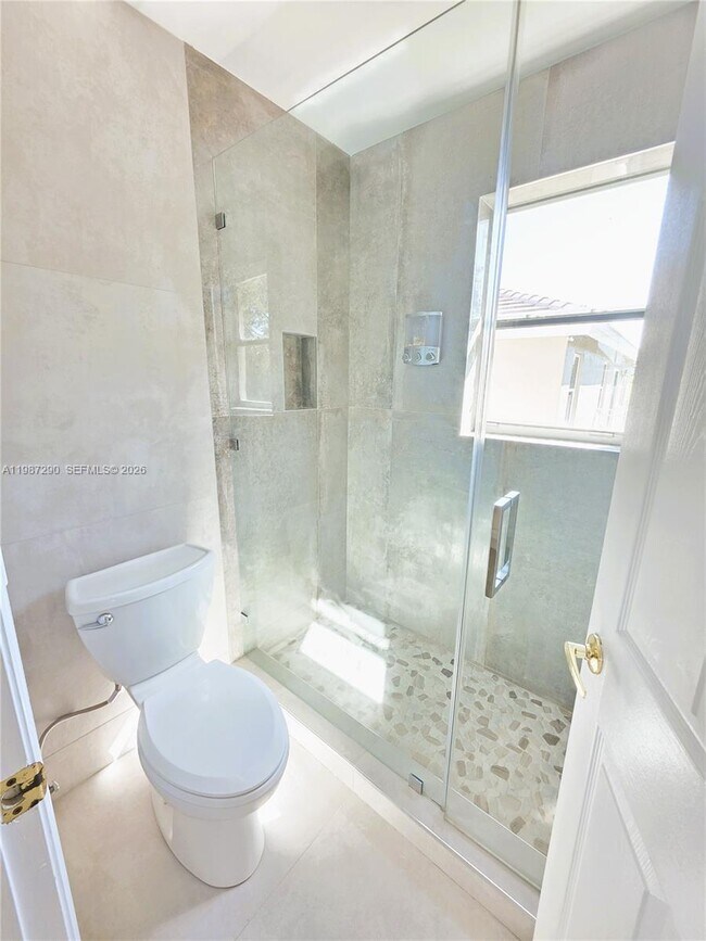 Building Photo - 16404 Diamond Head Dr