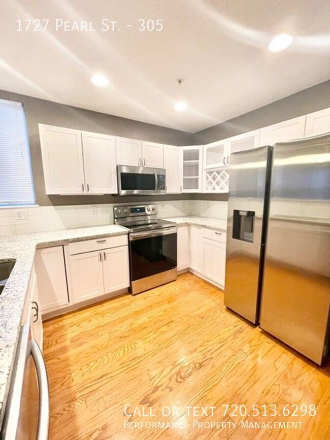 Building Photo - 2-Bedroom, 2-Bath Condo in Uptown with Dow...