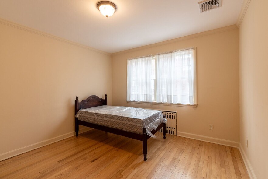 Building Photo - 42 Jefferson Ave