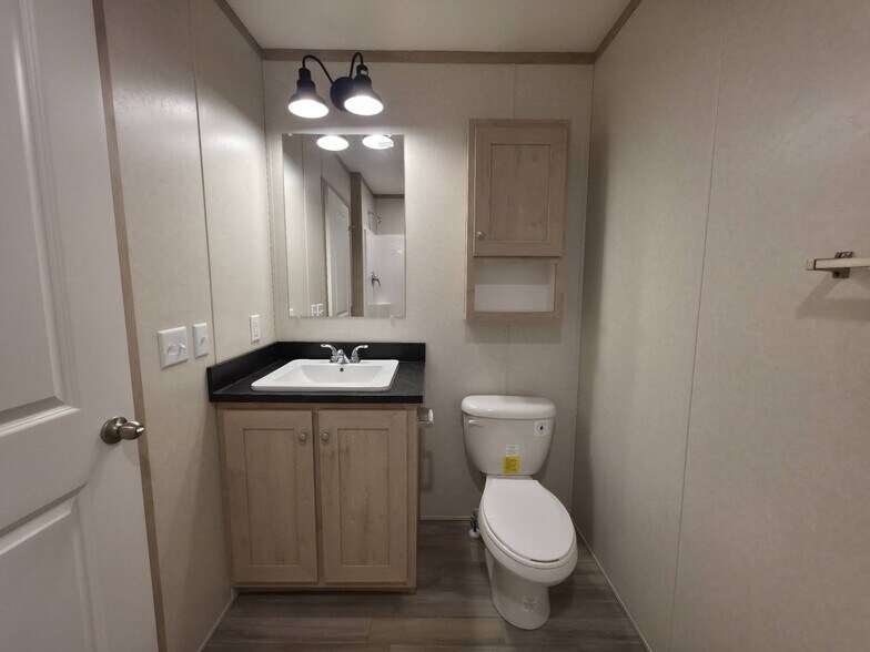 Building Photo - 3510 N 9th St