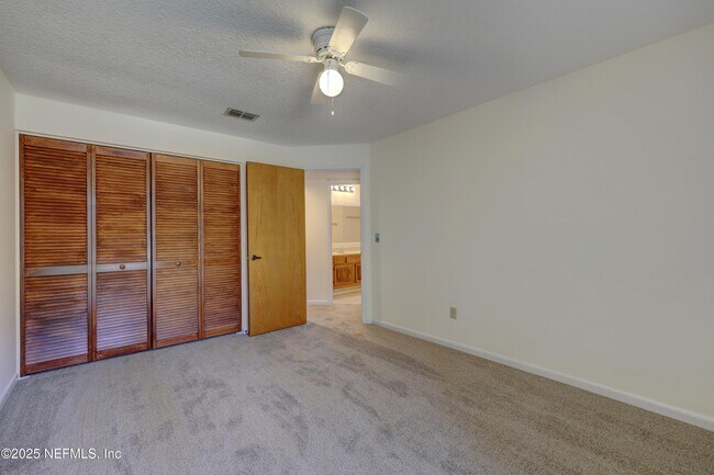 Building Photo - 4819 Wethersfield Pl W