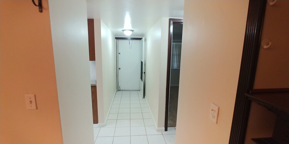 Building Photo - 2517 S 17th St