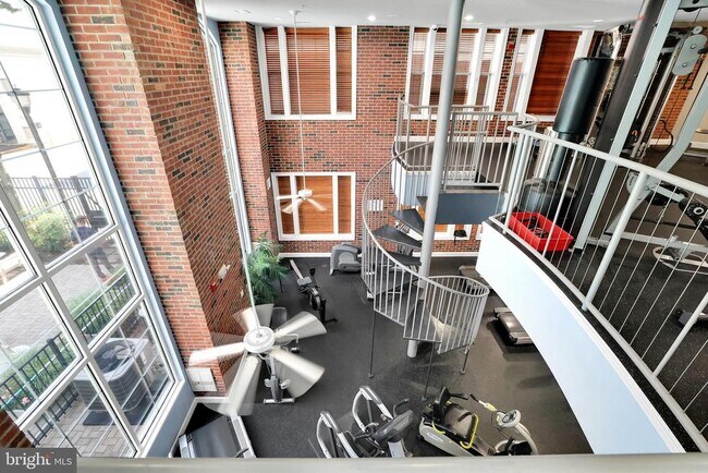 Building Photo - 3 Arch Pl