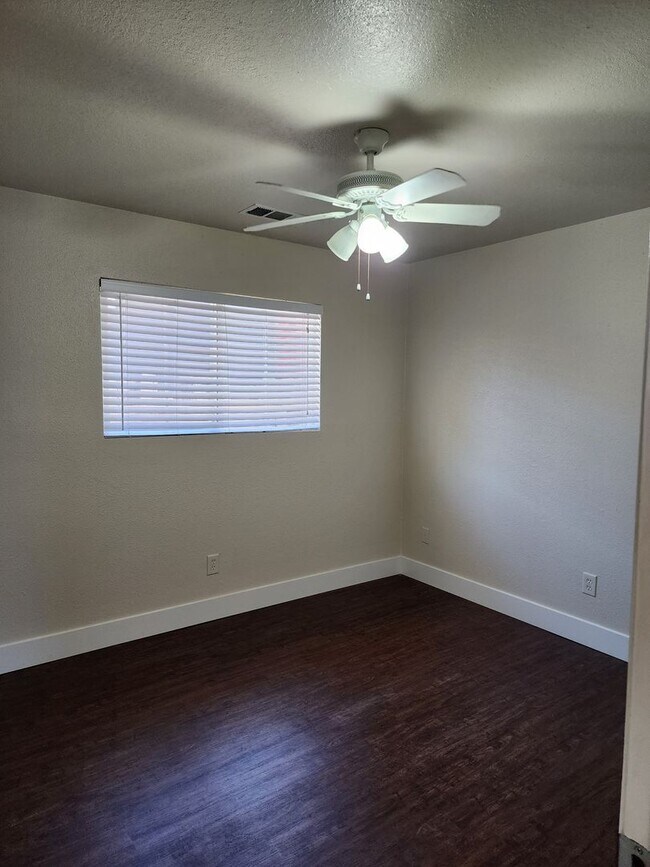 Building Photo - 3 bedroom 1 bath with Garage converted to ...