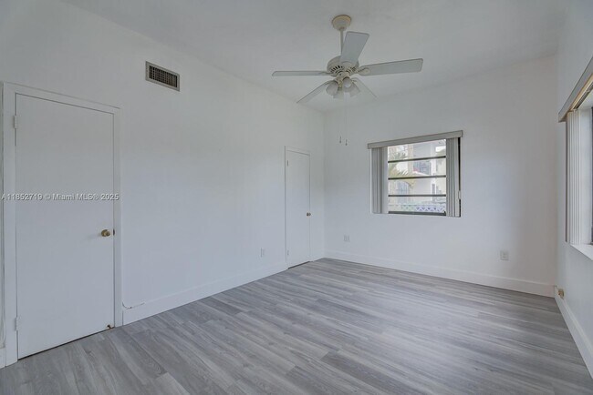Building Photo - 40 NW 47th Ave