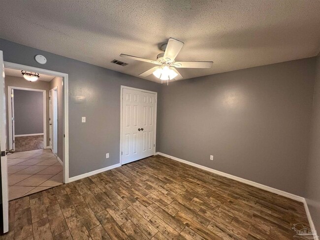 Building Photo - 5784 Twisted Oak Ct