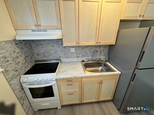 Building Photo - 15 -2 Kent Ct