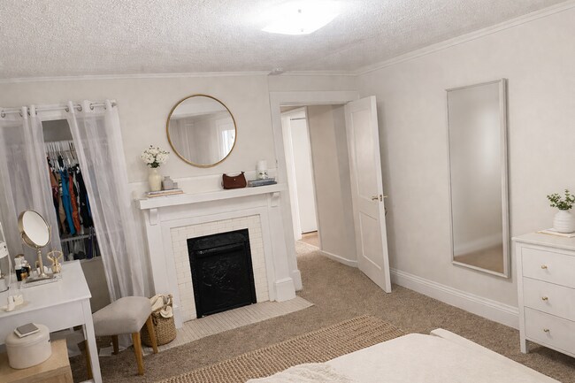 Building Photo - 362 Oldham Ave